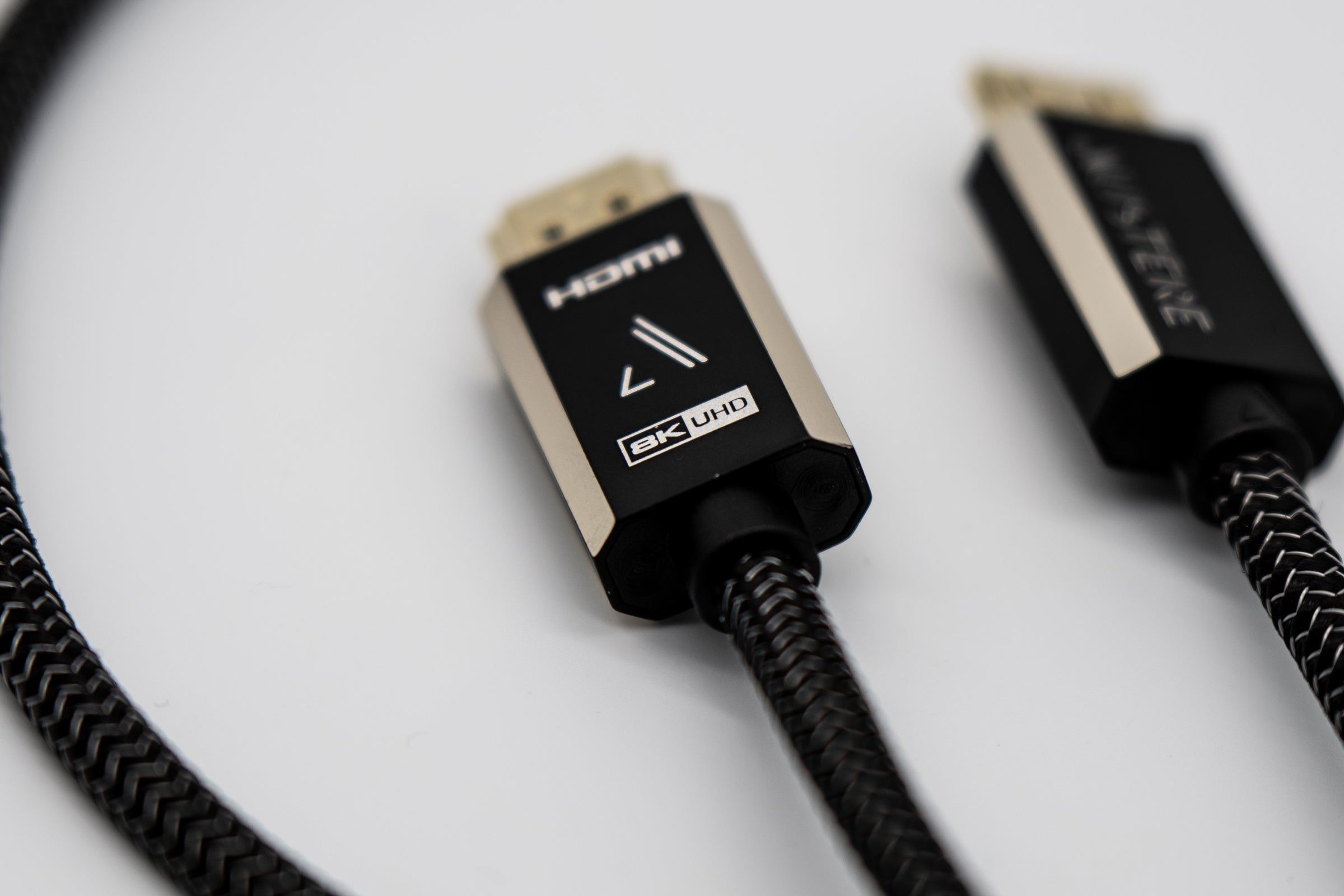 austere HDMI