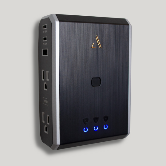 Austere Vll Series 4-Outlet Wall Charger front