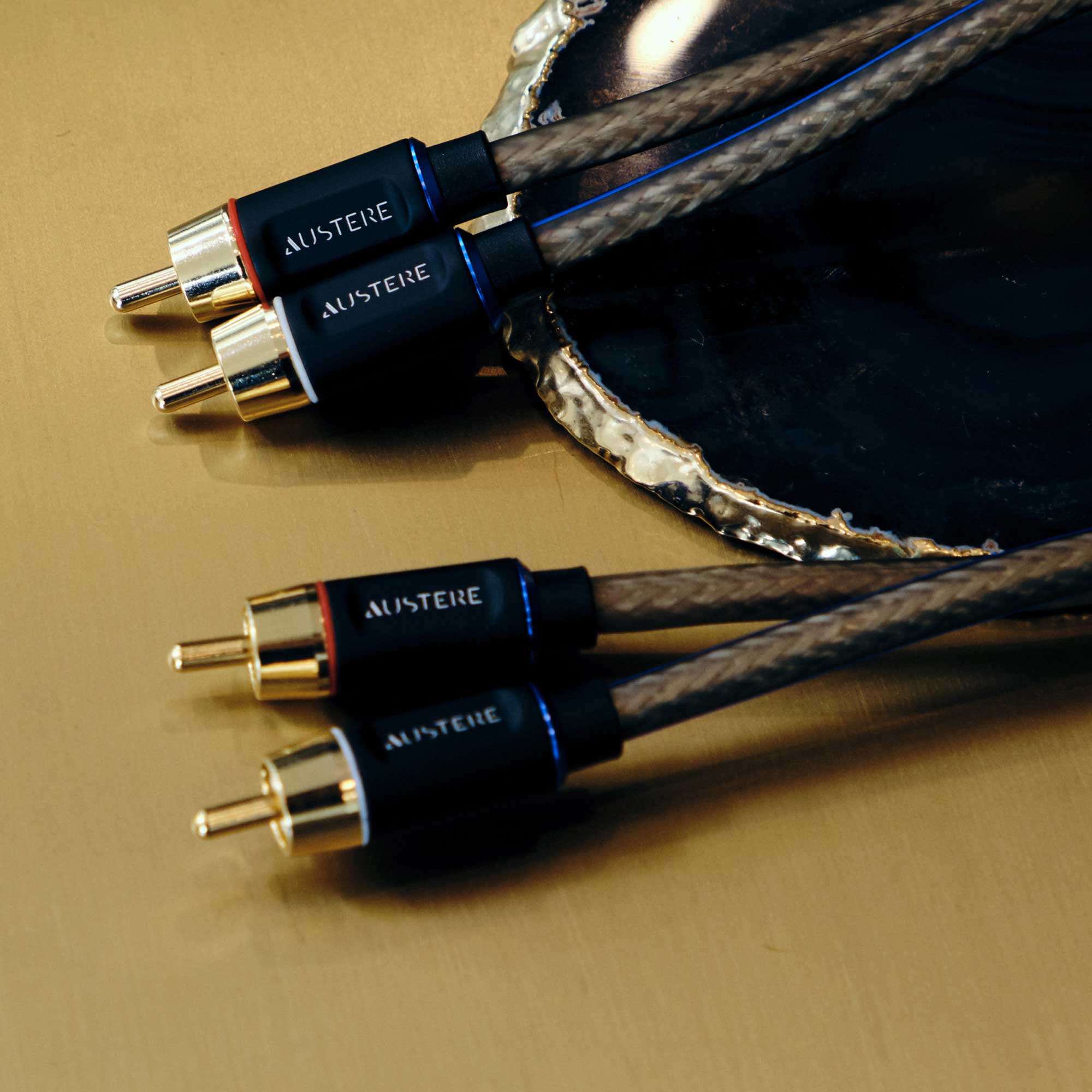 V Series Audio Interconnect Cable 2.0m | Austere