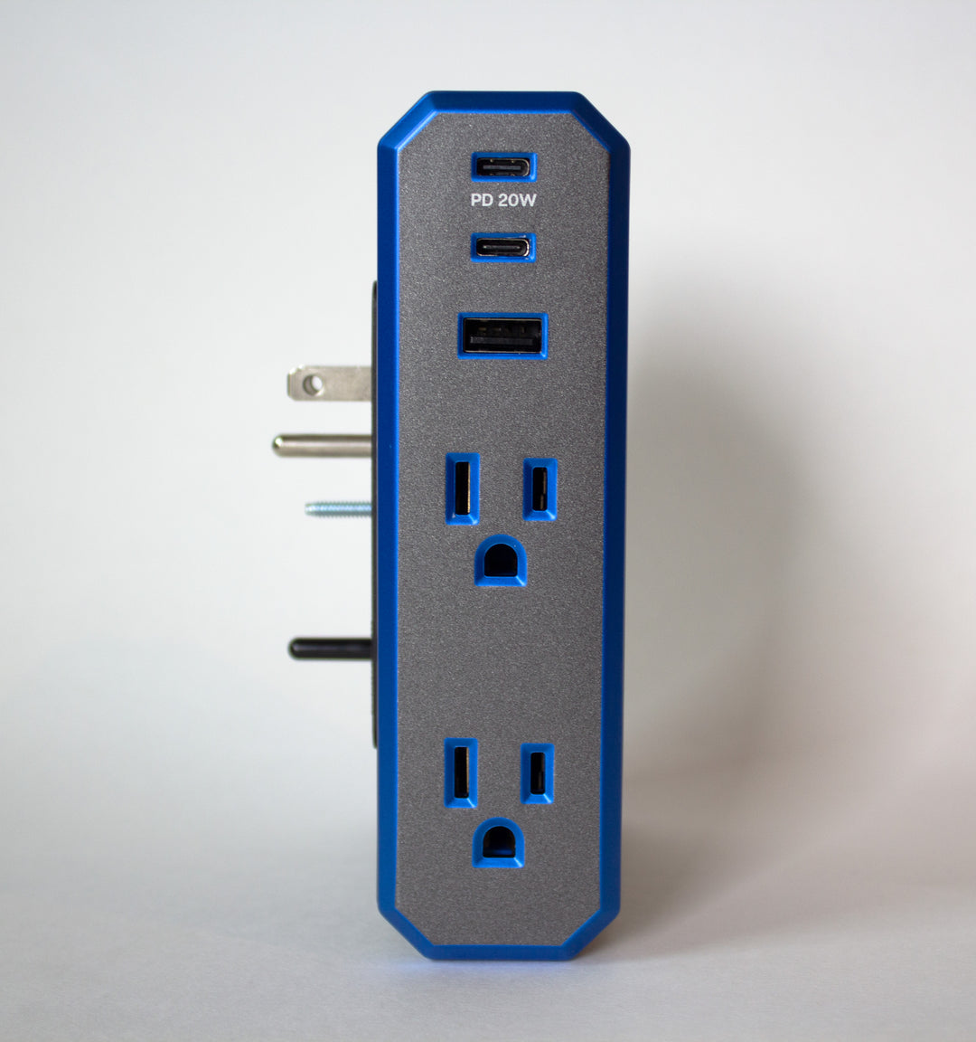 V Series \\ Wall Charger 4-Outlet With Omniport USB & 20W USB-C PD Ports